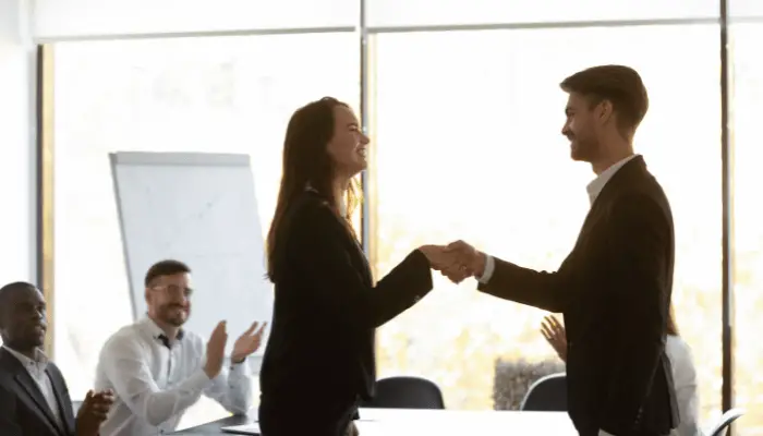 Agradecimento ao chefe pelo presente - Destaque