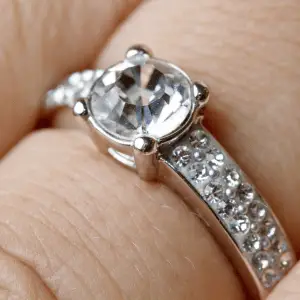 Sugestão de Presente para Bodas de Diamante - Joia de diamante